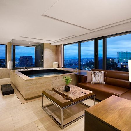 บันยาน ทรี คลับ&สปา โซล Hotel ภายนอก รูปภาพ
